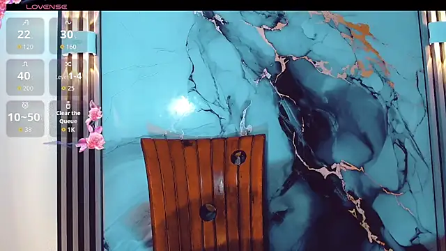 khiara moretti online show from December 22, 2025, 9:56 pm