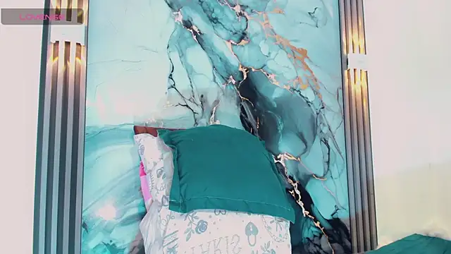 khiara moretti online show from February 3, 2026, 11:37 am