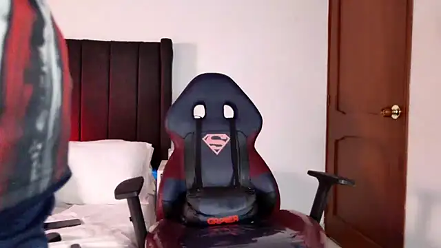 muscle ares online show from October 31, 2025, 12:44 am