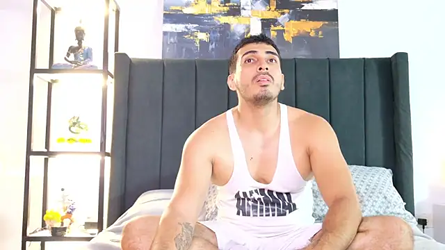 Snapshot of muscle_ares chatting on May 18, 2026, 11:21 pm muscle ares online show from May 18, 2026, 11:21 pm