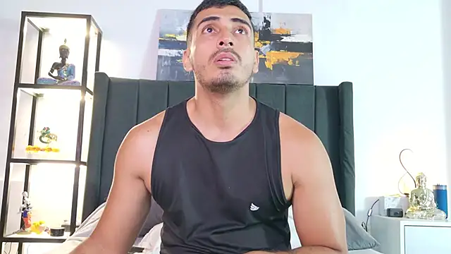 Snapshot of muscle_ares chatting on June 3, 2026, 11:54 pm muscle ares online show from June 3, 2026, 11:54 pm