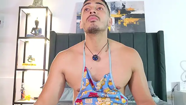 Snapshot of muscle_ares chatting on June 5, 2026, 10:37 pm muscle ares online show from June 5, 2026, 10:37 pm