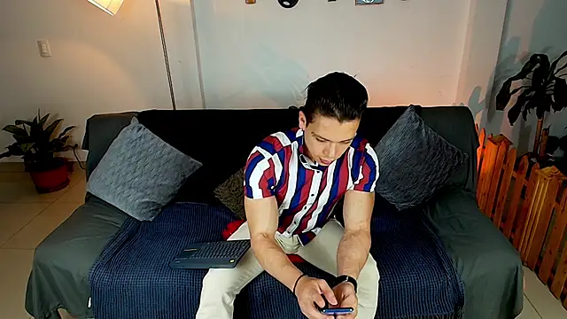 Snapshot of Baxter_Dex chatting on March 14, 2025, 11:43 pm Baxter Dex online show from March 14, 2025, 11:43 pm