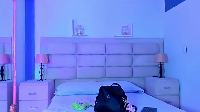 Snapshot of Agathaargent_ chatting on October 29, 2025, 4:15 am Agathaargent  online show from October 29, 2025, 4:15 am