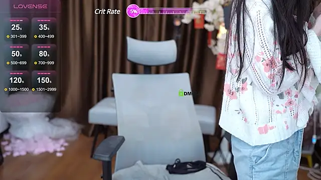 tina0604 online show from March 15, 2025, 12:34 pm
