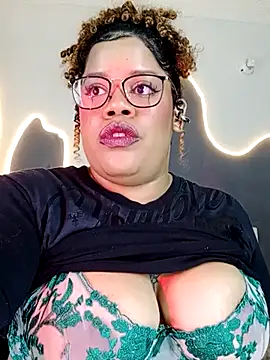 Snapshot of Dirty_sara17 chatting on March 16, 2025, 12:45 am Dirty sara17 online show from March 16, 2025, 12:45 am