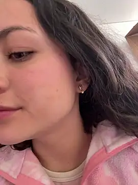 Megan Rodrigo online show from May 28, 2026, 1:41 pm