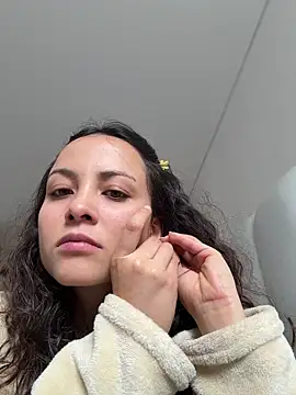 Megan Rodrigo online show from June 26, 2026, 5:39 pm
