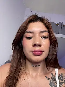 Roxanne 08 online show from March 14, 2025, 6:32 am