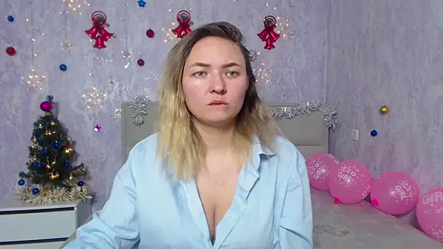 SallyVerda online show from December 26, 2024, 4:43 am