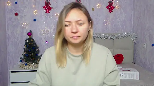 SallyVerda online show from December 29, 2024, 7:43 pm