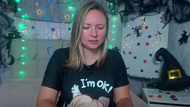 Snapshot of SallyVerda chatting on October 17, 2025, 5:26 pm SallyVerda online show from October 17, 2025, 5:26 pm