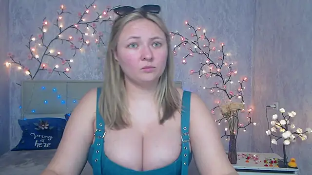 SallyVerda online show from May 7, 2026, 7:08 pm
