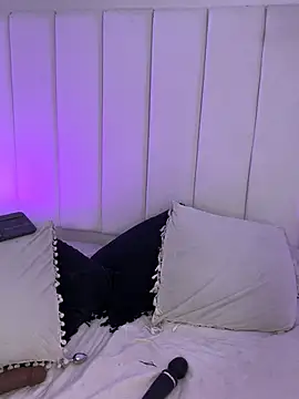 Amber Martins  online show from January 22, 2025, 3:09 am