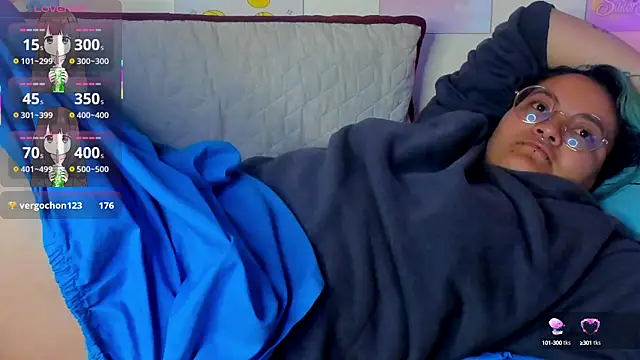 Snapshot of lucky-leah chatting on January 29, 2025, 6:43 am lucky-leah online show from January 29, 2025, 6:43 am