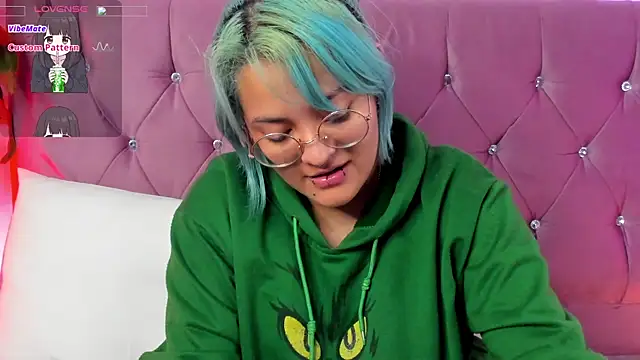 Snapshot of lucky-leah chatting on March 16, 2025, 2:10 am lucky-leah online show from March 16, 2025, 2:10 am
