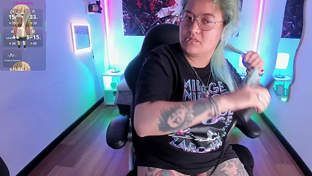 lucky-leah online show from January 14, 2026, 4:18 am