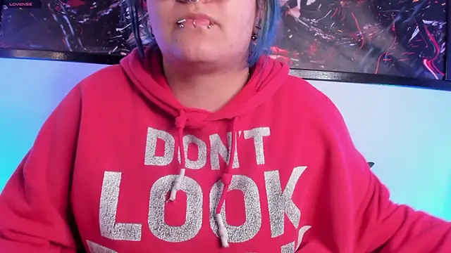 lucky-leah online show from May 2, 2026, 4:17 am