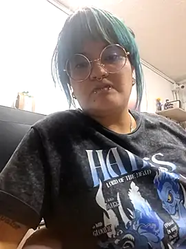 lucky-leah online show from June 12, 2026, 3:49 am