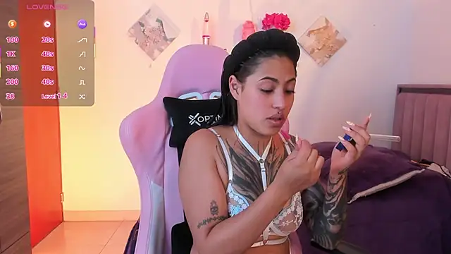 Kayla foxxy online show from June 15, 2026, 7:27 pm