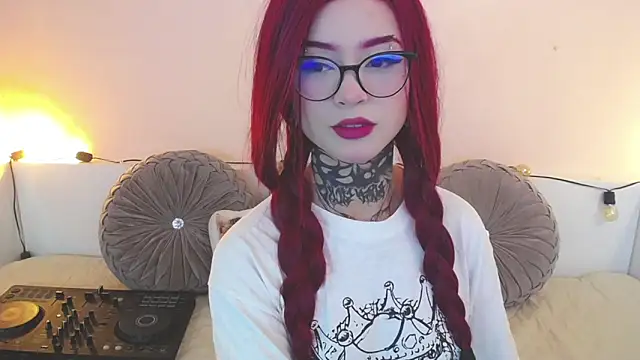 Isabella  dark online show from December 4, 2024, 9:13 pm