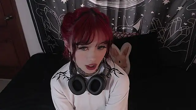 Isabella  dark online show from December 27, 2024, 9:32 pm