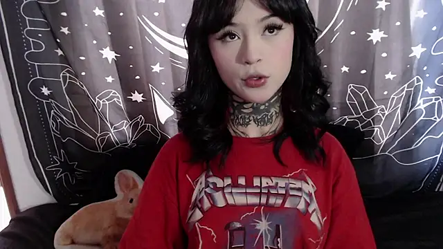 Isabella  dark online show from January 24, 2025, 8:32 pm
