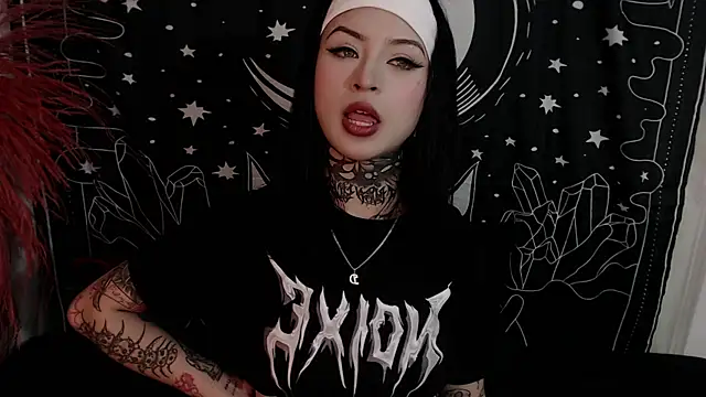 Isabella  dark online show from February 4, 2025, 11:49 pm