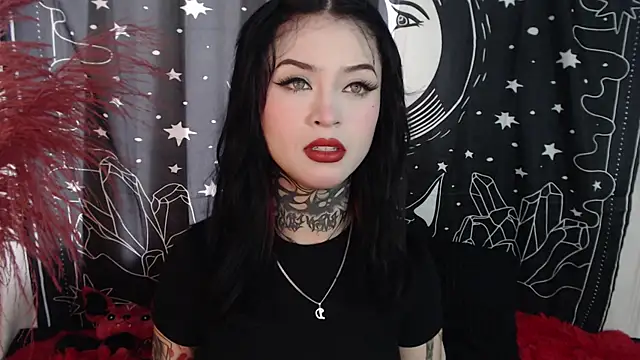 Isabella  dark online show from February 5, 2025, 8:35 pm