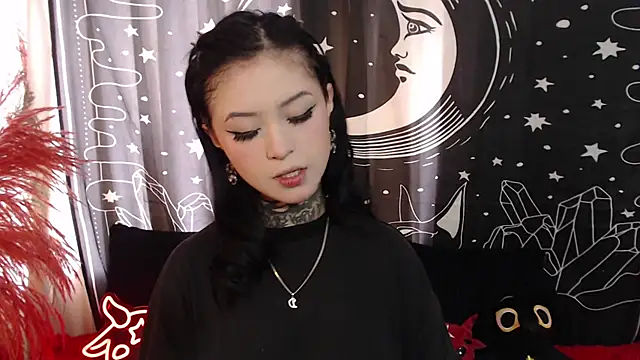 Isabella  dark online show from February 19, 2025, 7:38 pm