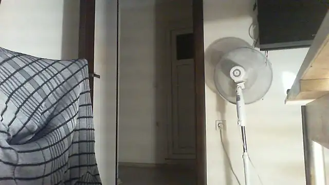 Snapshot of thekeys chatting on May 12, 2026, 7:33 pm thekeys online show from May 12, 2026, 7:33 pm