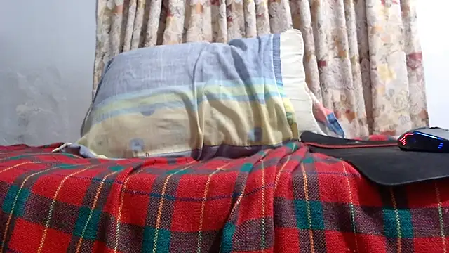 Snapshot of gollfather13 chatting on February 14, 2025, 2:44 pm gollfather13 online show from February 14, 2025, 2:44 pm