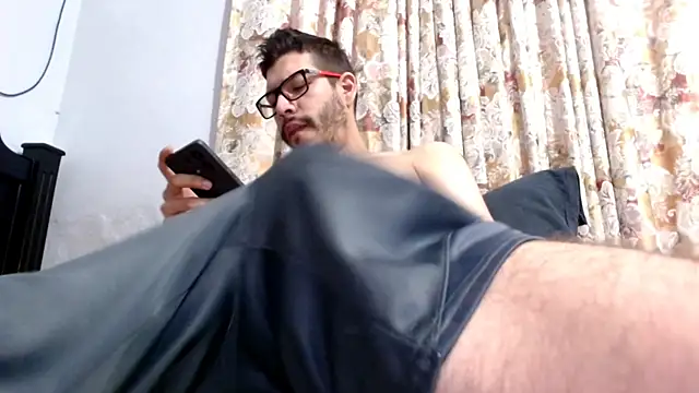 Snapshot of gollfather13 chatting on March 1, 2025, 3:16 pm gollfather13 online show from March 1, 2025, 3:16 pm