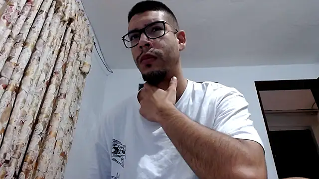 Snapshot of gollfather13 chatting on September 18, 2025, 3:36 pm gollfather13 online show from September 18, 2025, 3:36 pm