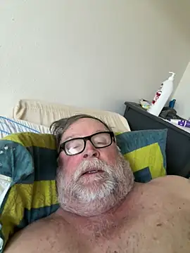 Snapshot of Drummajor chatting on April 8, 2026, 11:48 pm Drummajor online show from April 8, 2026, 11:48 pm