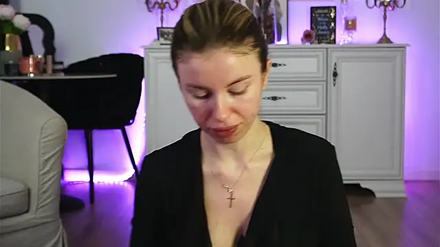 Snapshot of ivyleague_ chatting on November 1, 2025, 3:30 am ivyleague online show from November 1, 2025, 3:30 am