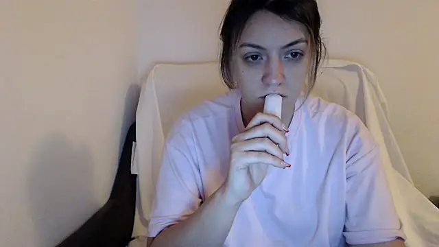 Dyana Kaylinn online show from December 25, 2024, 7:34 pm