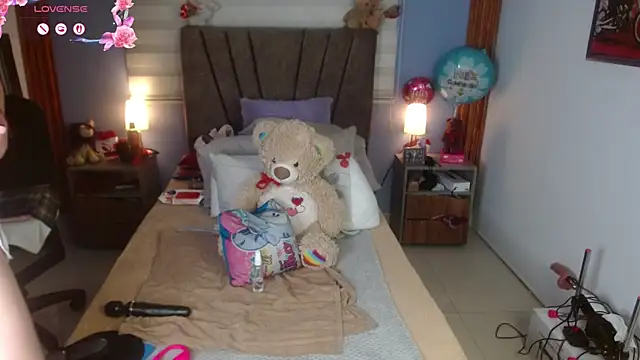 Snapshot of Nadia_84 chatting on April 20, 2026, 7:37 pm Nadia 84 online show from April 20, 2026, 7:37 pm
