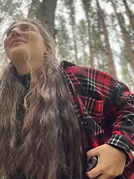 Snapshot of JessiMur chatting on September 9, 2025, 4:23 am JessiMur online show from September 9, 2025, 4:23 am