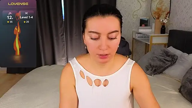 YourSweetDream  online show from December 21, 2024, 8:18 am