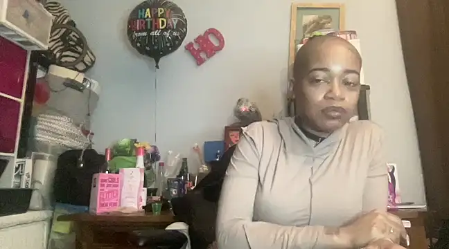 MommyConfident online show from February 18, 2025, 12:15 am