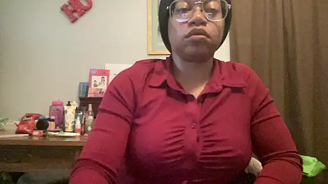 MommyConfident online show from September 29, 2025, 2:44 pm