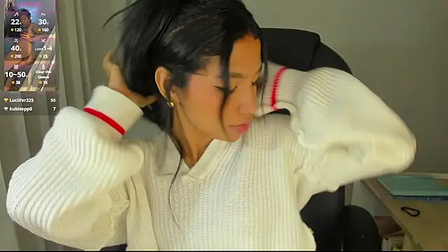 Snapshot of samy_jonnes_ chatting on December 10, 2024, 1:32 am samy jonnes online show from December 10, 2024, 1:32 am