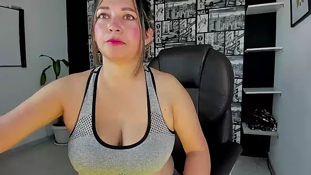 Snapshot of Devil_Sara chatting on February 27, 2025, 8:20 pm Devil Sara online show from February 27, 2025, 8:20 pm