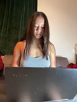 Snapshot of VanessaBling chatting on February 12, 2025, 1:09 am VanessaBling online show from February 12, 2025, 1:09 am