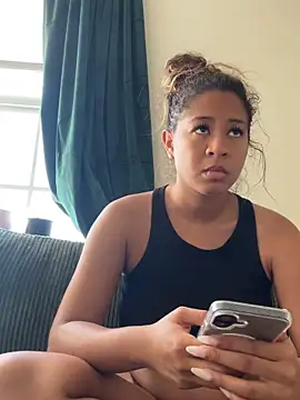 Snapshot of VanessaBling chatting on October 3, 2025, 1:52 pm VanessaBling online show from October 3, 2025, 1:52 pm