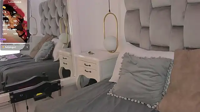 Snapshot of PamelaMendez_ chatting on March 15, 2025, 3:40 am PamelaMendez  online show from March 15, 2025, 3:40 am