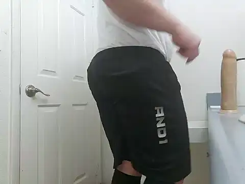 Snapshot of Fuckmyassg00d chatting on February 3, 2025, 11:42 am Fuckmyassg00d online show from February 3, 2025, 11:42 am