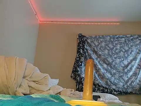 Snapshot of Fuckmyassg00d chatting on February 24, 2025, 1:31 pm Fuckmyassg00d online show from February 24, 2025, 1:31 pm