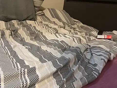 Snapshot of xPlay69 chatting on February 26, 2025, 7:53 am xPlay69 online show from February 26, 2025, 7:53 am